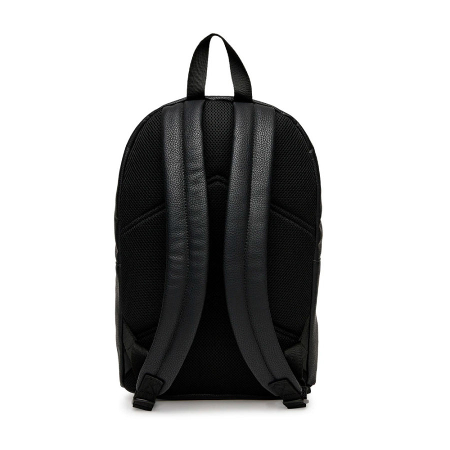 must-round-backpack