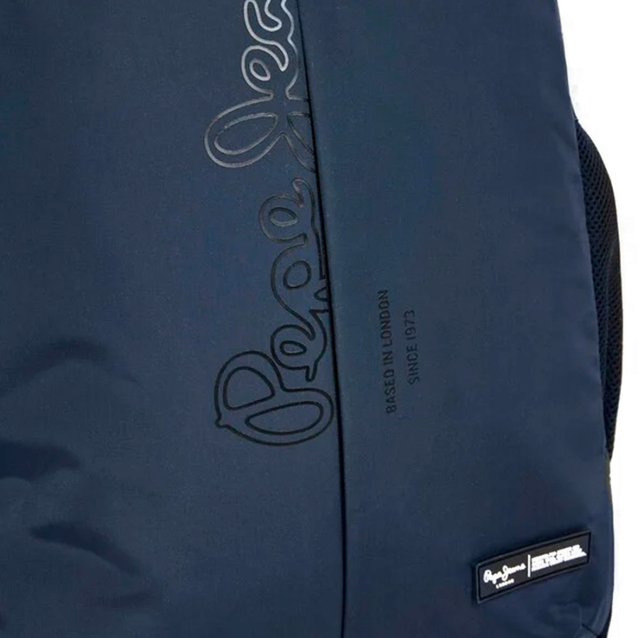 mochila-portatil-con-logo