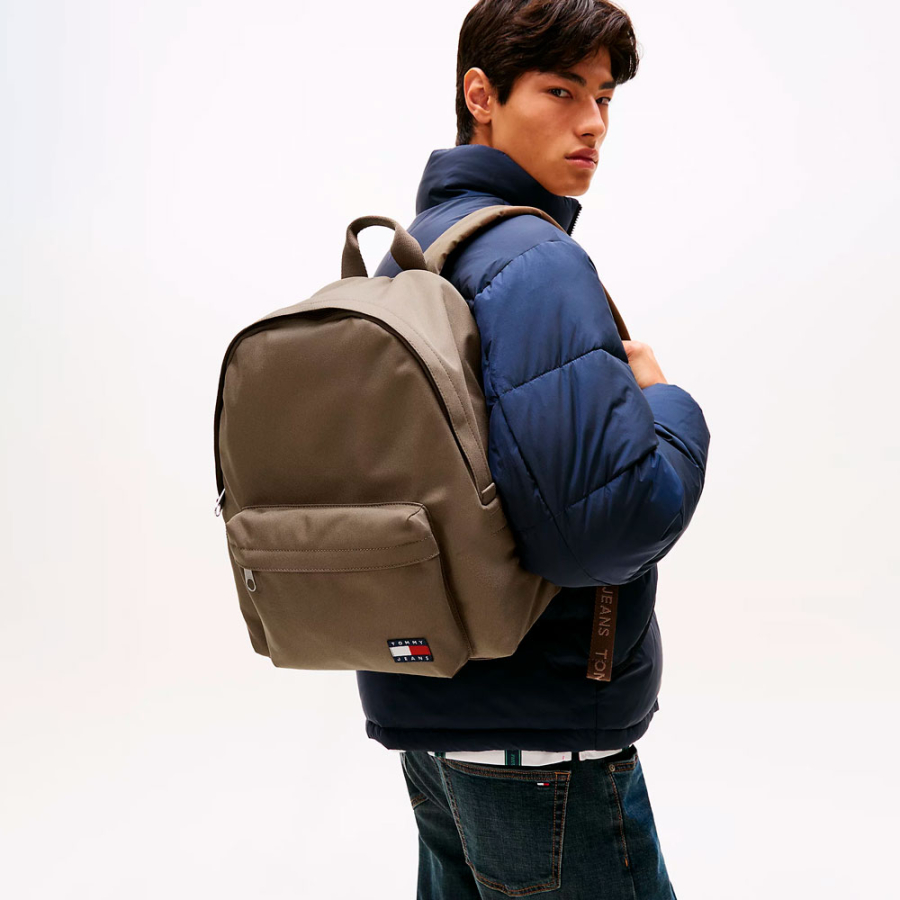 essential-logo-rucksack essential-logo-rucksack