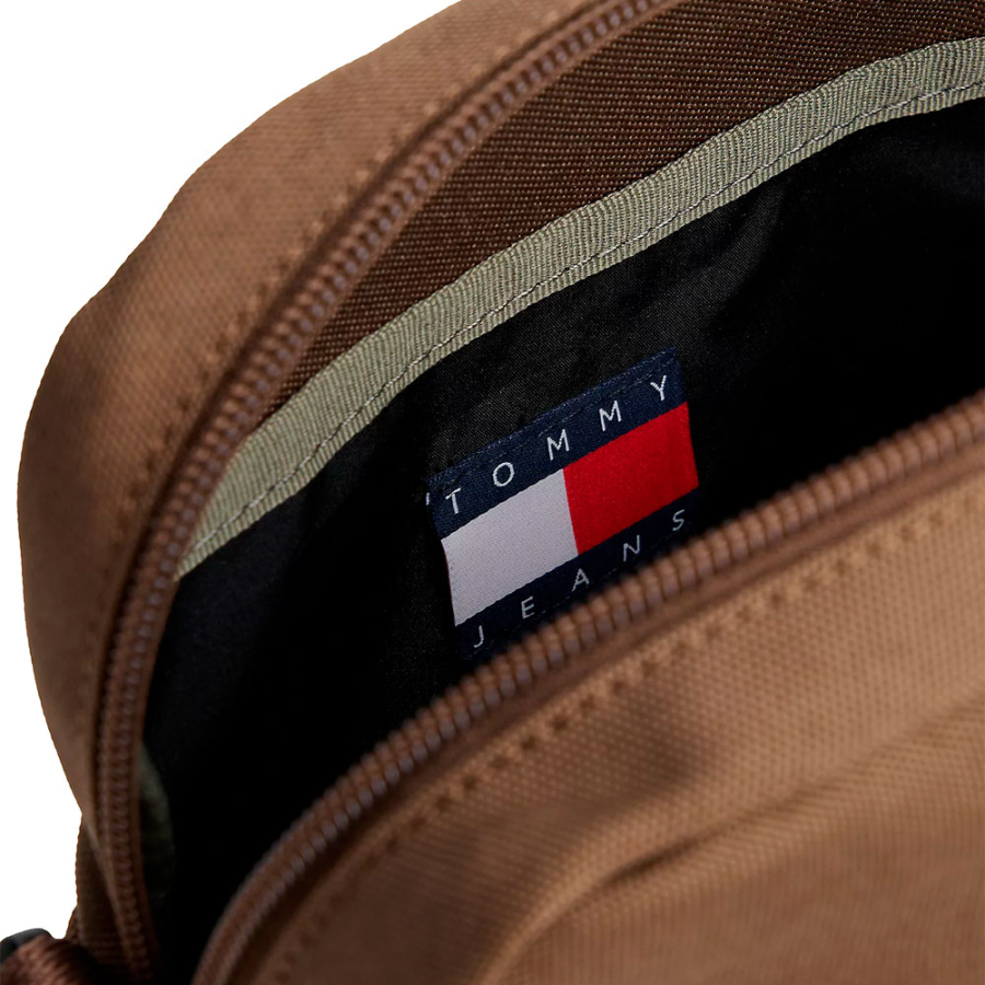 bolso-reporter-essential-con-inscripcion bolso-reporter-essential-con-inscripcion