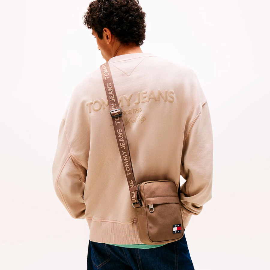 essential-reporter-bag-with-inscription