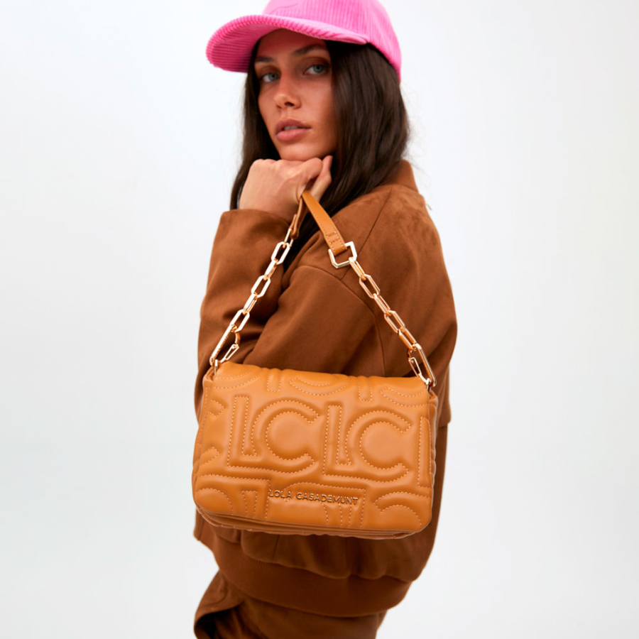 gepolsterte-schultertasche-mit-logo gepolsterte-schultertasche-mit-logo