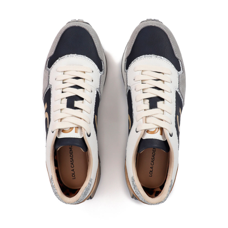 zapatillas-con-suela-personalizada-y-estampado-animal