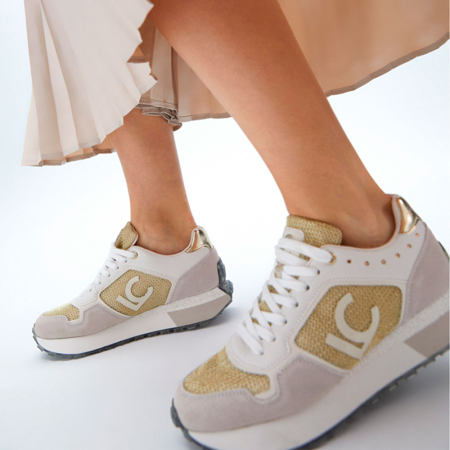 sneakers-con-suola-personalizzata-e-dettagli-dorati sneakers-con-suola-personalizzata-e-dettagli-dorati