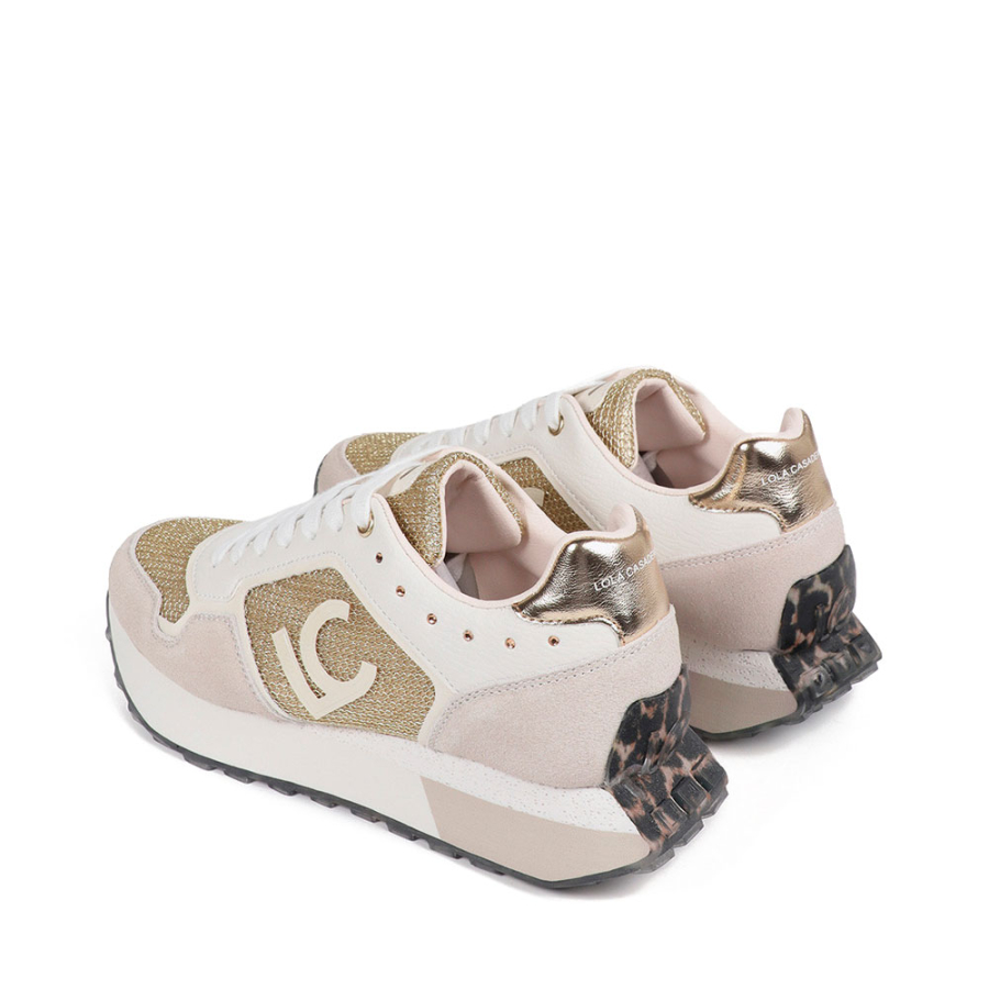 sneakers-with-personalized-soles-and-gold-details