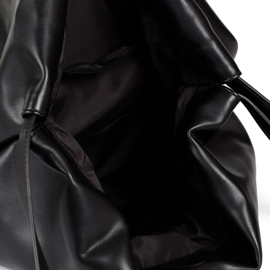 shopper-tasche-aus-kunstleder-mit-ovalem-lc-logo shopper-tasche-aus-kunstleder-mit-ovalem-lc-logo