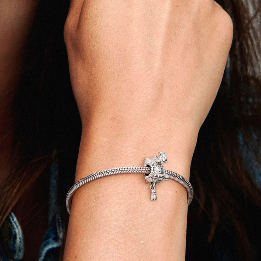 kamel-und-quasten-charm-798927c00 kamel-und-quasten-charm-798927c00