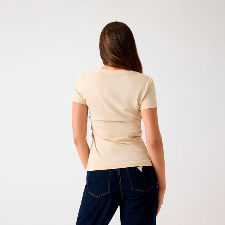 t-shirt-slim-avec-logo-triangulaire t-shirt-slim-avec-logo-triangulaire