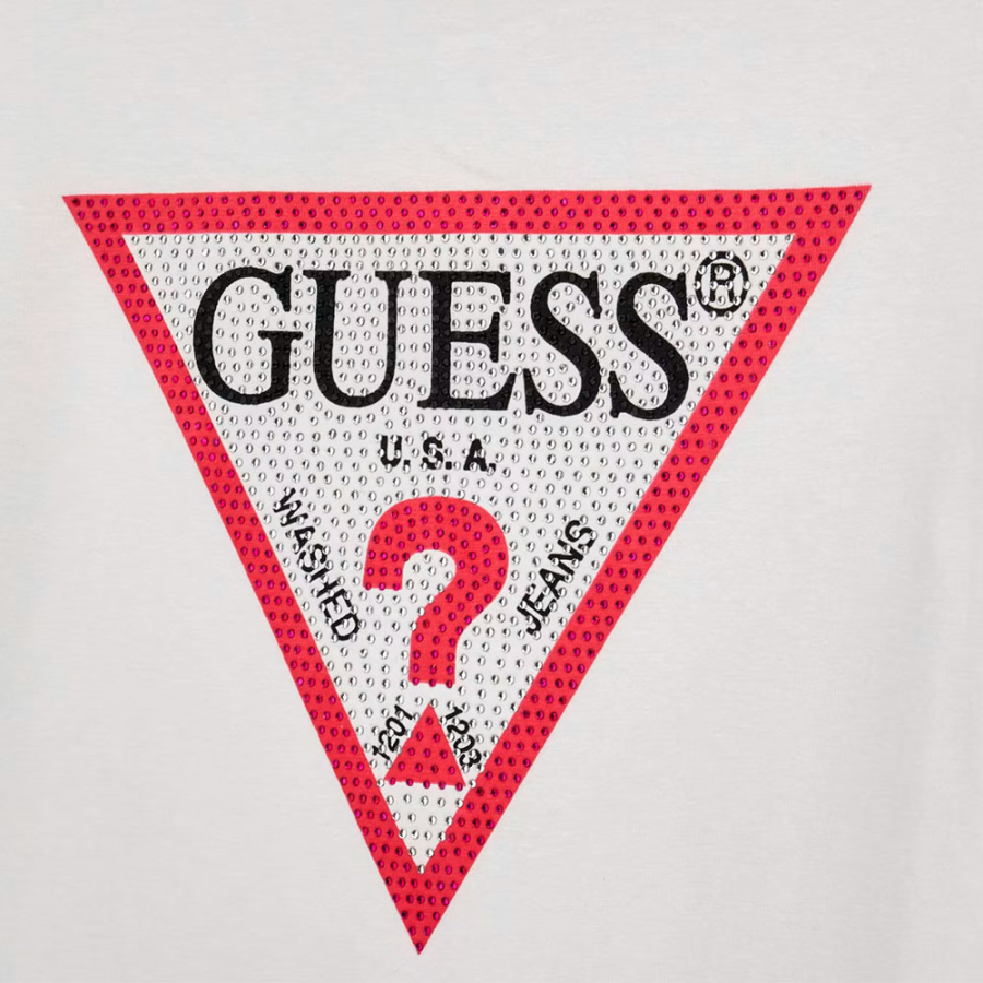 t-shirt-mit-dreieck-logo-fur-kinder