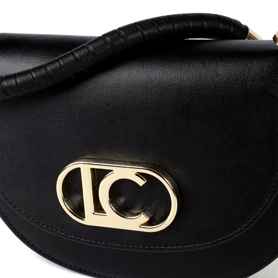 halbmondformige-umhangetasche-mit-klappe halbmondformige-umhangetasche-mit-klappe