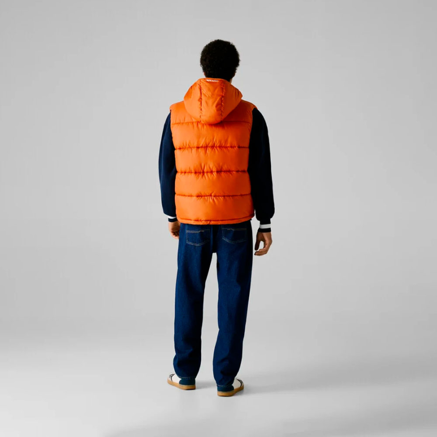 kapuzenweste-mit-aufgedrucktem-logo kapuzenweste-mit-aufgedrucktem-logo