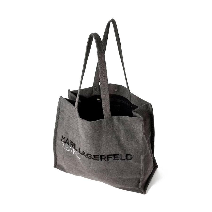 bolsa-de-compras-com-tachas-e-logotipo bolsa-de-compras-com-tachas-e-logotipo