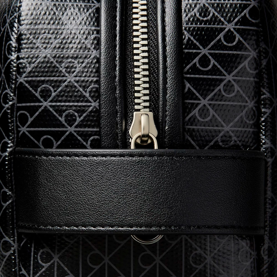 borsa-da-viaggio-con-cerniera-e-logo-monogramma-su-tutta-la-superficie