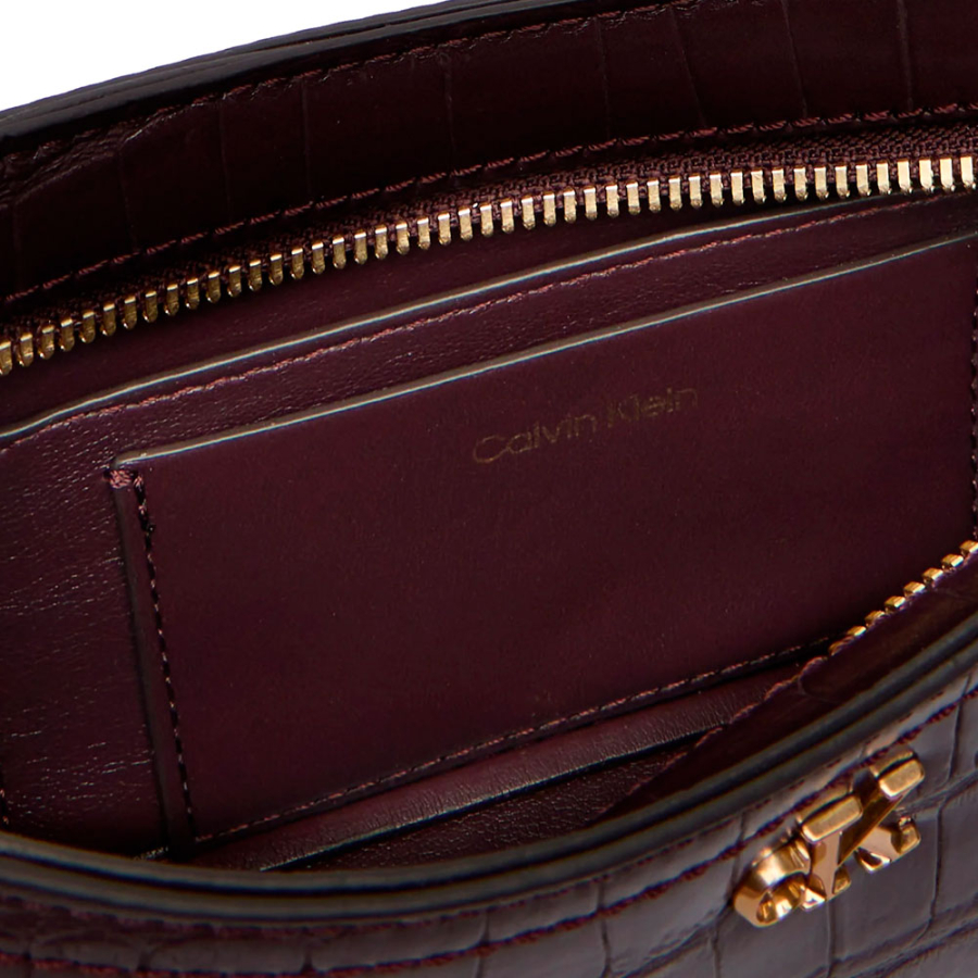 bolsa-de-ombro-pequena-com-efeito-crocodilo bolsa-de-ombro-pequena-com-efeito-crocodilo