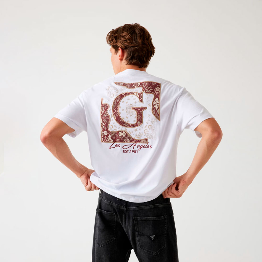 camiseta-con-logotipo-estampado camiseta-con-logotipo-estampado