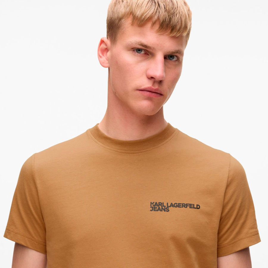 maglietta-slim-fit maglietta-slim-fit