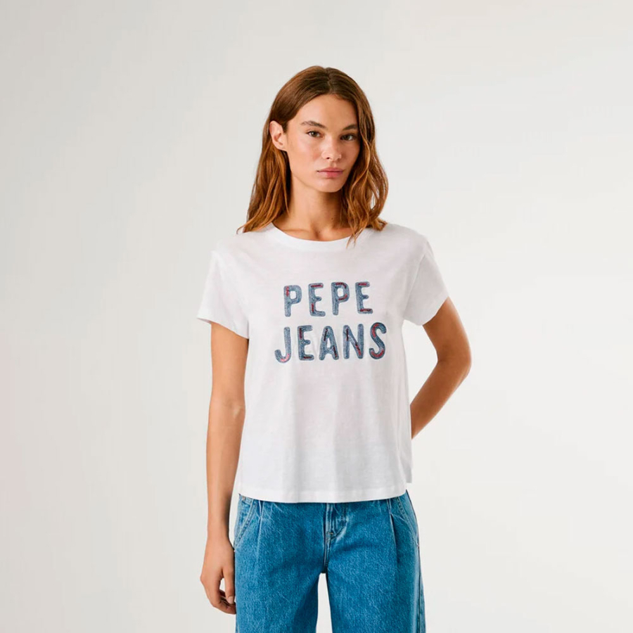 camiseta-com-logotipo-de-lantejoulas camiseta-com-logotipo-de-lantejoulas
