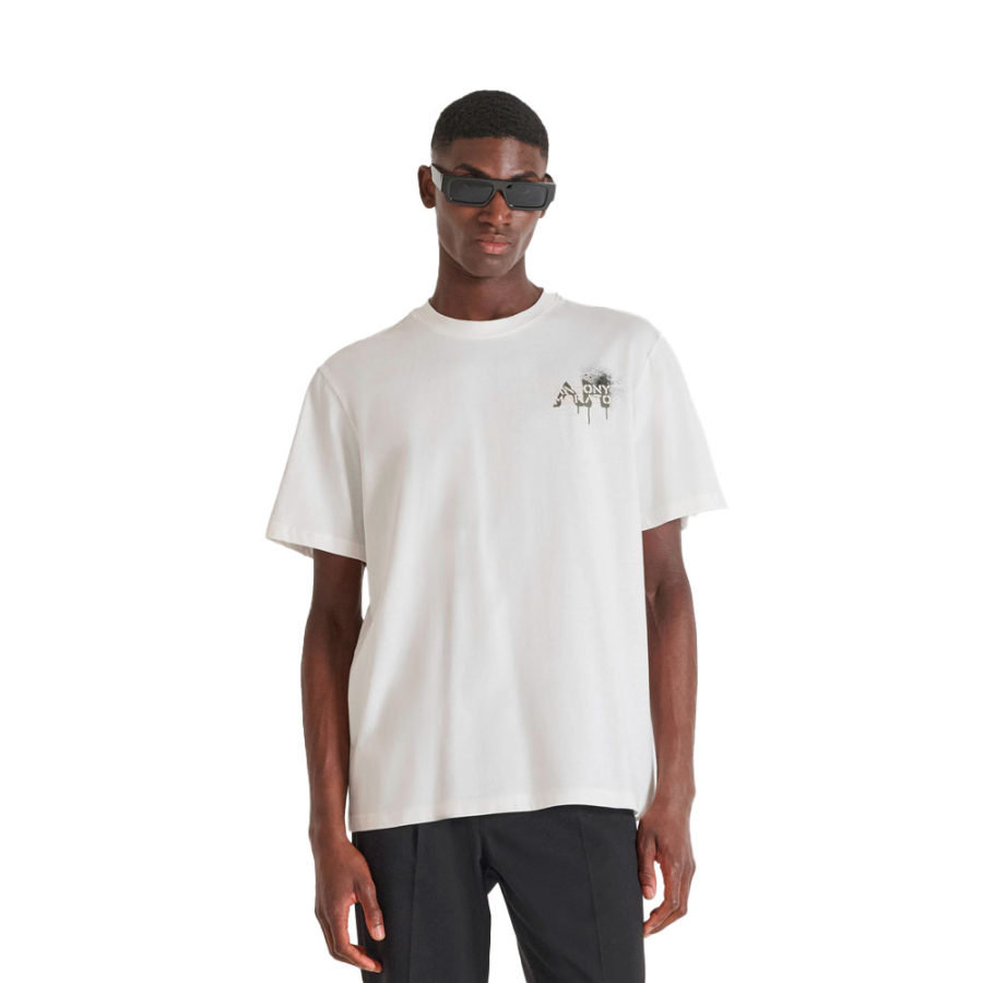 camiseta-con-estampado-arts camiseta-con-estampado-arts