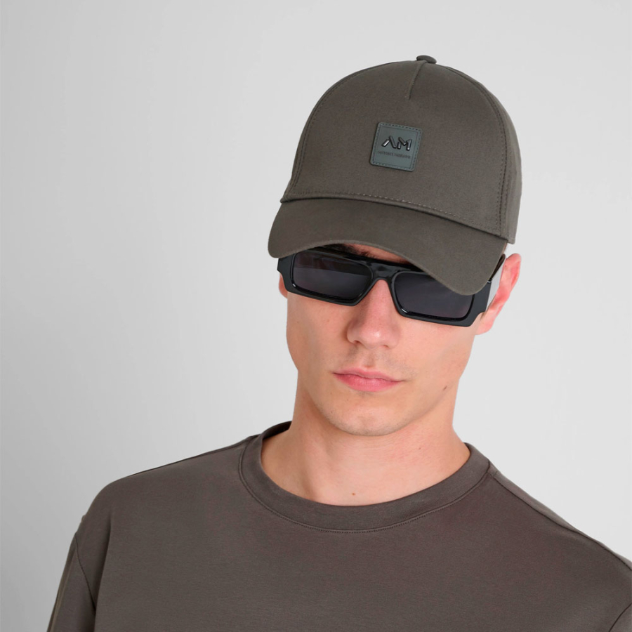 baseball-style-visor-cap-with-logo-patch baseball-style-visor-cap-with-logo-patch