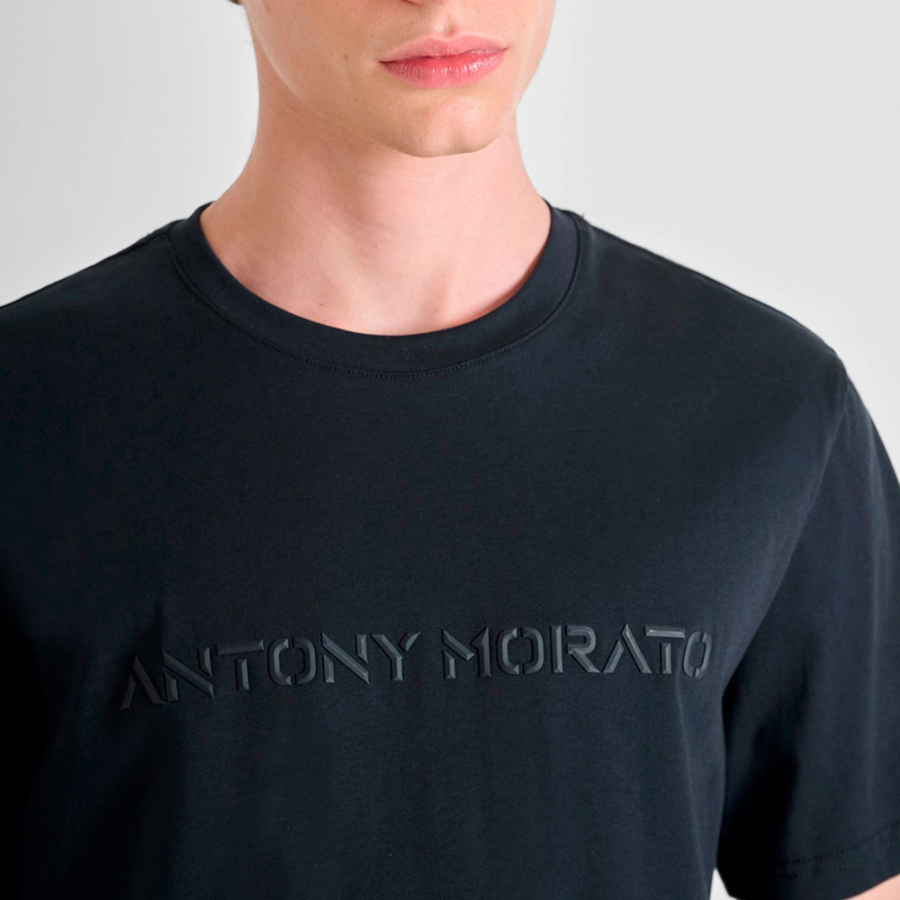 t-shirt-mit-rautenmuster t-shirt-mit-rautenmuster