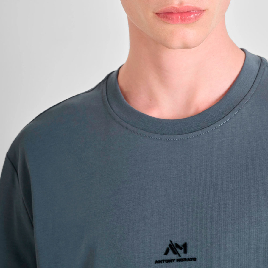 camiseta-con-logo camiseta-con-logo