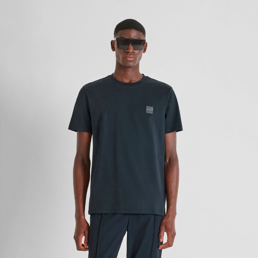 t-shirt-mit-kleinem-logo-aufdruck t-shirt-mit-kleinem-logo-aufdruck