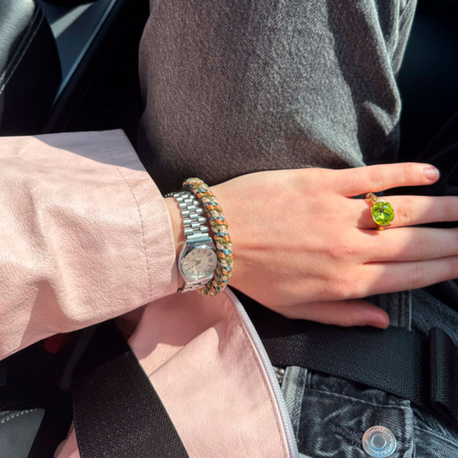 glitzerndes-haargummi-in-blaugrun-mit-camouflage-muster glitzerndes-haargummi-in-blaugrun-mit-camouflage-muster