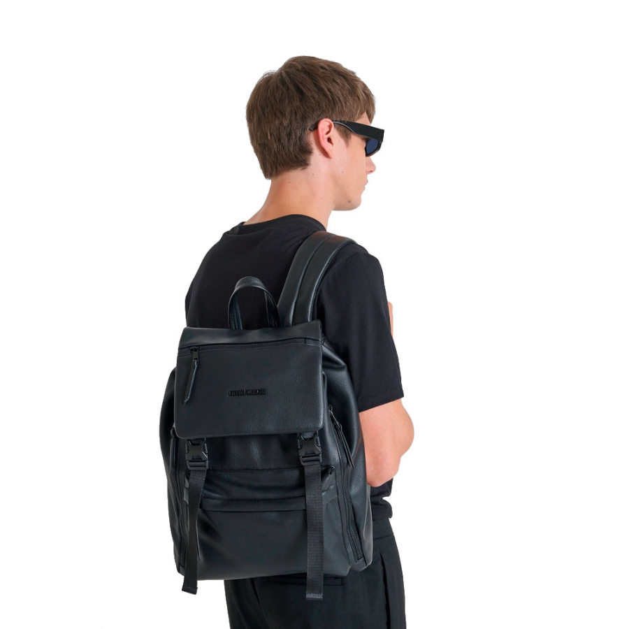 mochila-de-piel-sintetica-trabajada mochila-de-piel-sintetica-trabajada