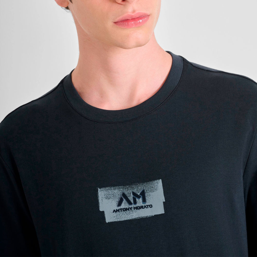 maglietta-con-stampa-del-logo