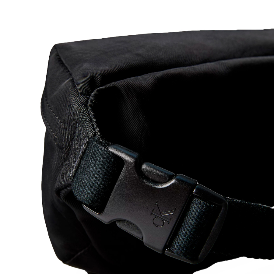 sac-banane-en-nylon-avec-logo-monogramme sac-banane-en-nylon-avec-logo-monogramme