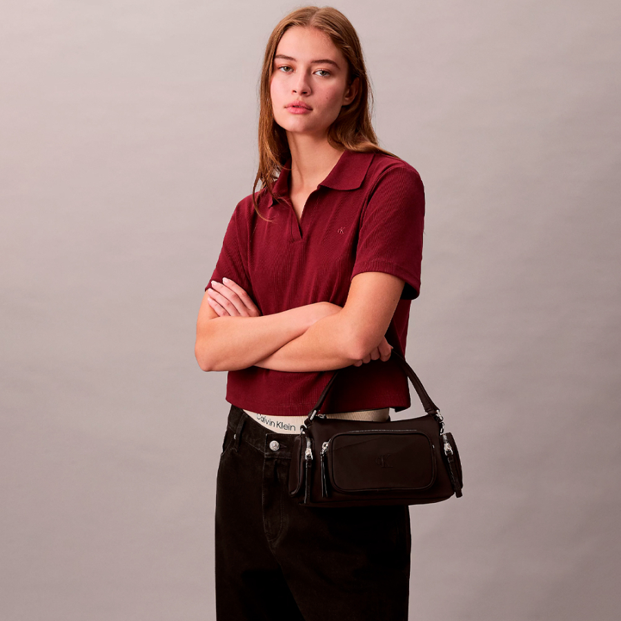 bolsa-de-ombro-em-nylon-macio-e-cetim bolsa-de-ombro-em-nylon-macio-e-cetim