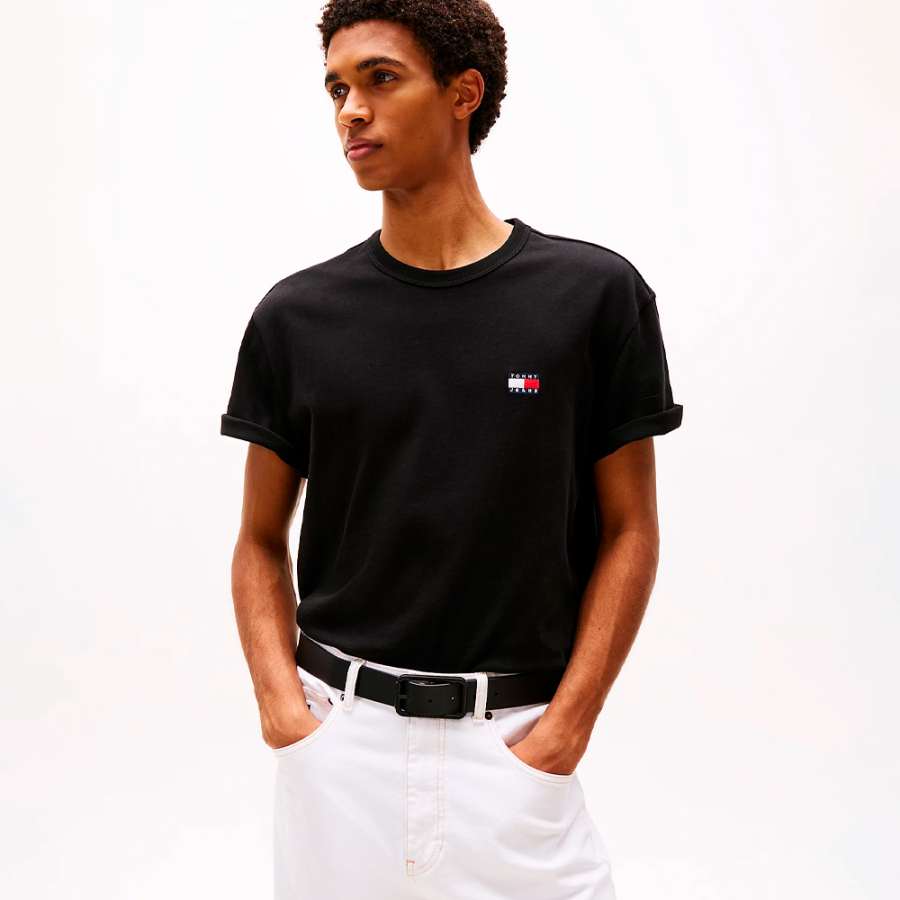 t-shirt-mit-rundhalsausschnitt-und-farblich-abgestimmtem-patch t-shirt-mit-rundhalsausschnitt-und-farblich-abgestimmtem-patch