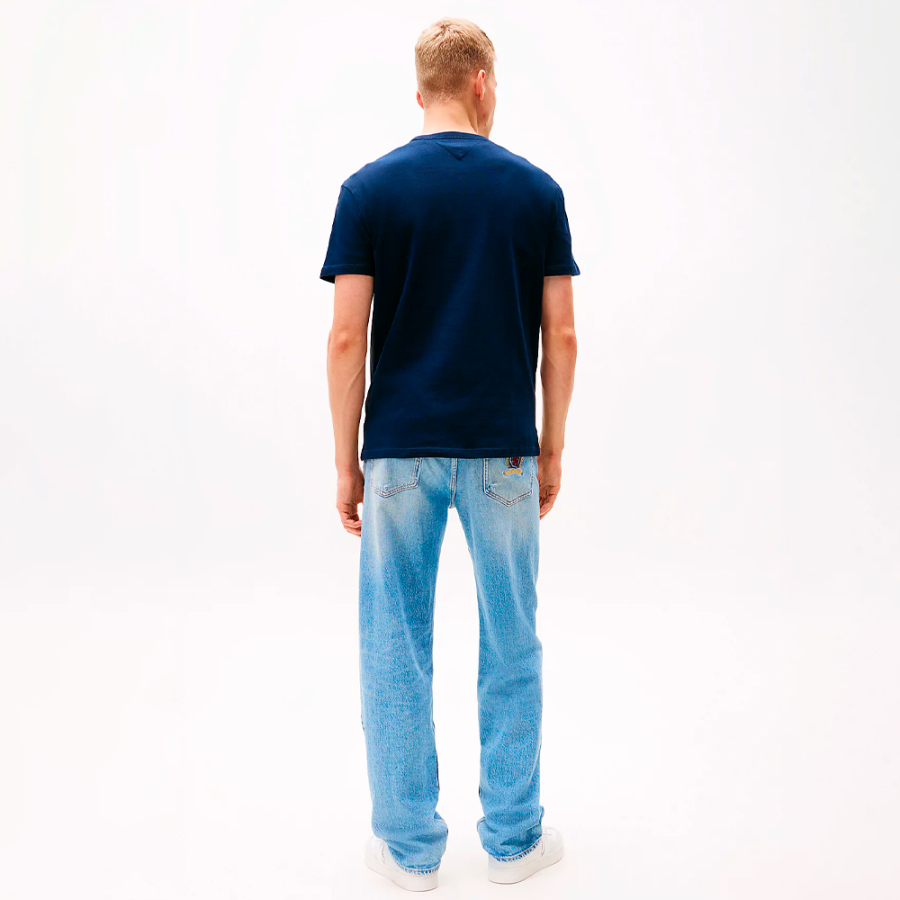camiseta-de-cuello-redondo-con-parche-tonal camiseta-de-cuello-redondo-con-parche-tonal