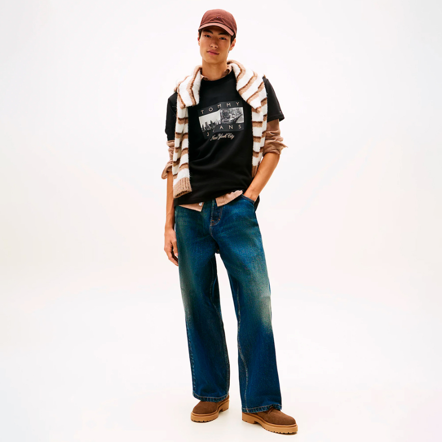 t-shirt-mit-rundhalsausschnitt-und-aufdruck t-shirt-mit-rundhalsausschnitt-und-aufdruck