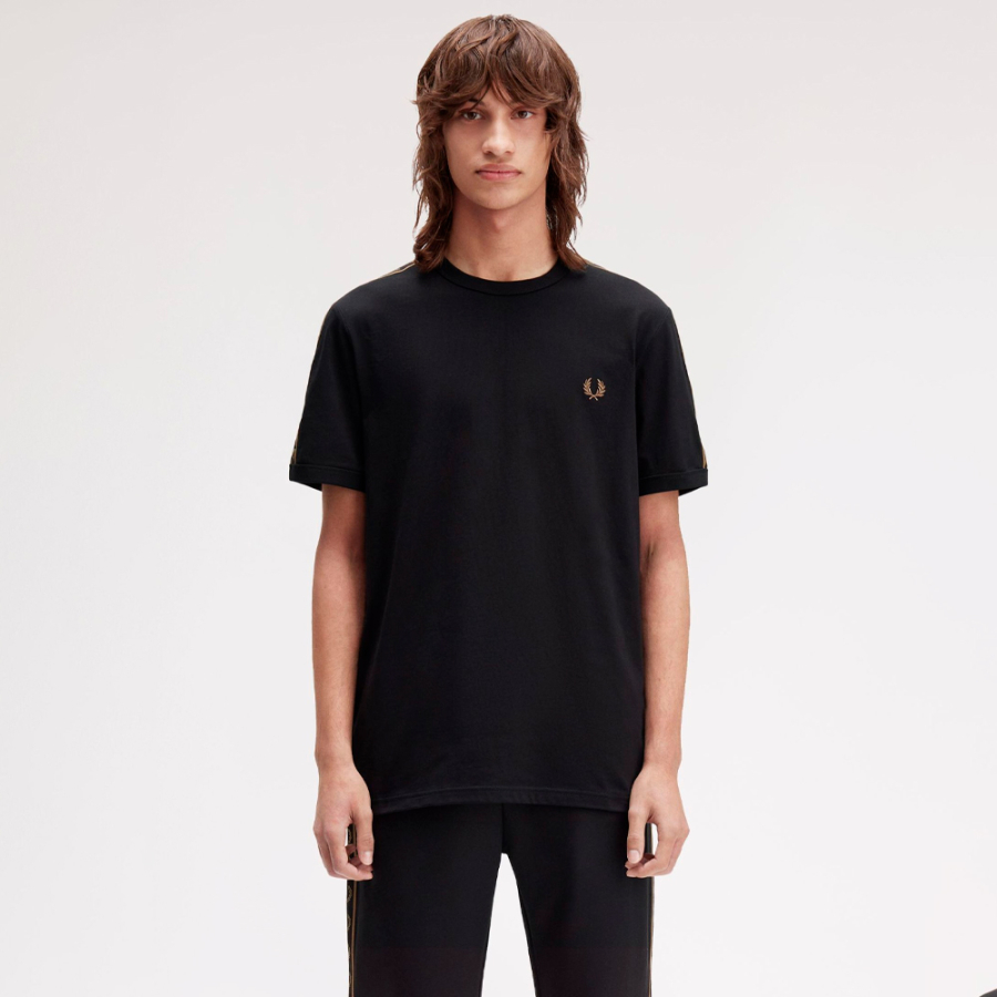 ringer-t-shirt-mit-kontrastband ringer-t-shirt-mit-kontrastband