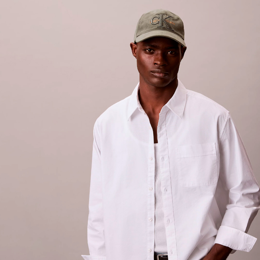 cappellino-da-baseball-con-logo-monogramma-a-strati