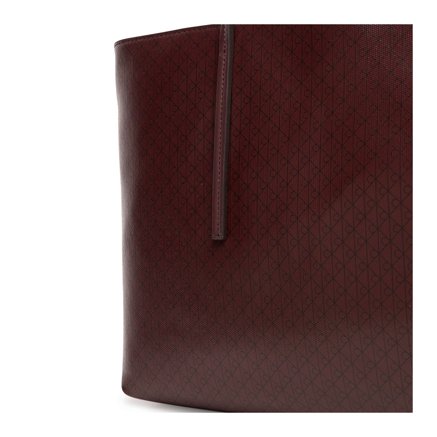 tragetasche-mit-monogramm-logo-und-beutel tragetasche-mit-monogramm-logo-und-beutel