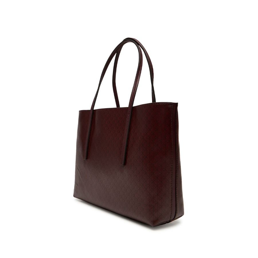 kleine-tragetasche-mit-monogramm-logo-und-beutel kleine-tragetasche-mit-monogramm-logo-und-beutel