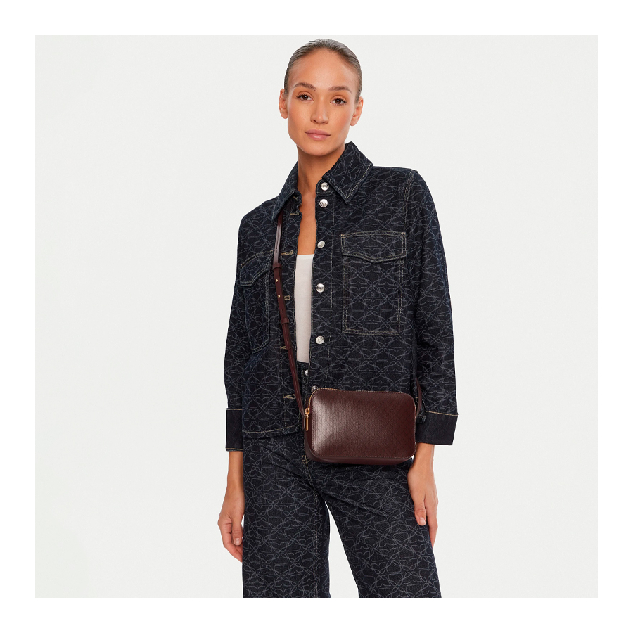 bolsa-transversal-com-logotipo-monograma-por-toda-parte bolsa-transversal-com-logotipo-monograma-por-toda-parte