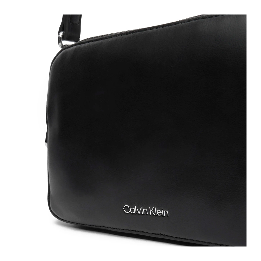 wandelbare-umhangetasche-mit-2-riemen wandelbare-umhangetasche-mit-2-riemen