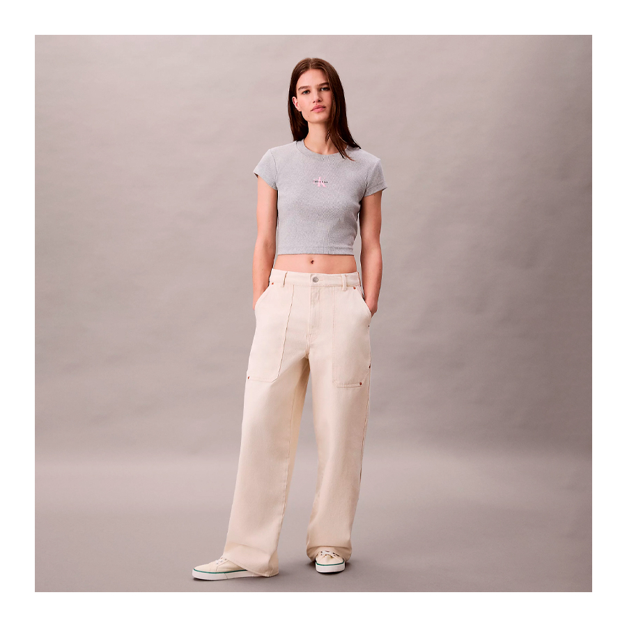 camiseta-curta-com-logotipo-do-monograma camiseta-curta-com-logotipo-do-monograma