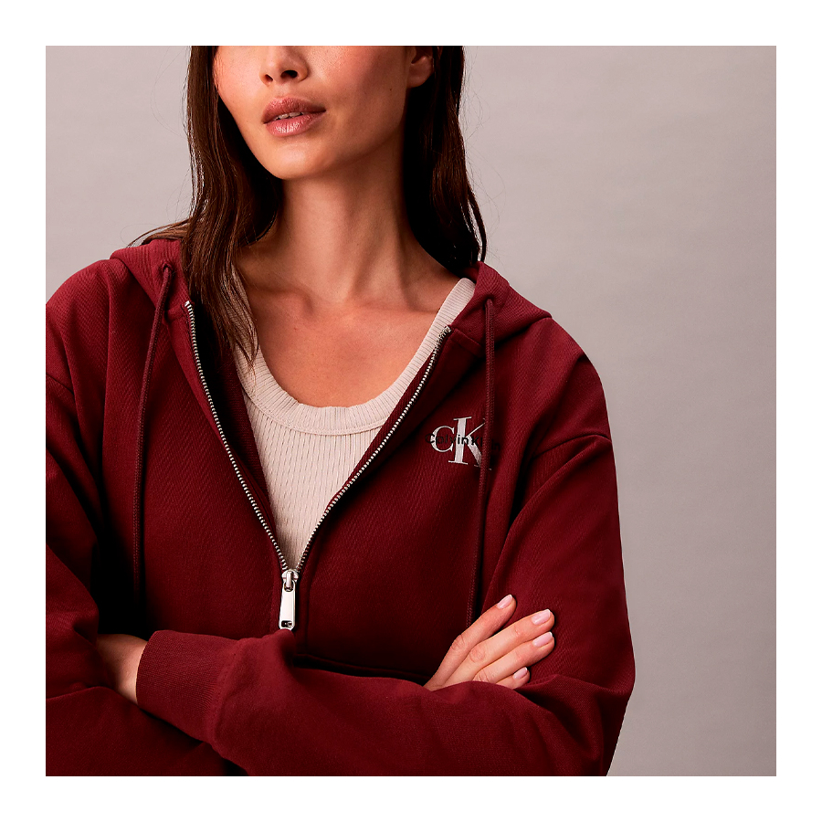 kapuzenjacke-mit-reissverschluss-und-monogramm kapuzenjacke-mit-reissverschluss-und-monogramm