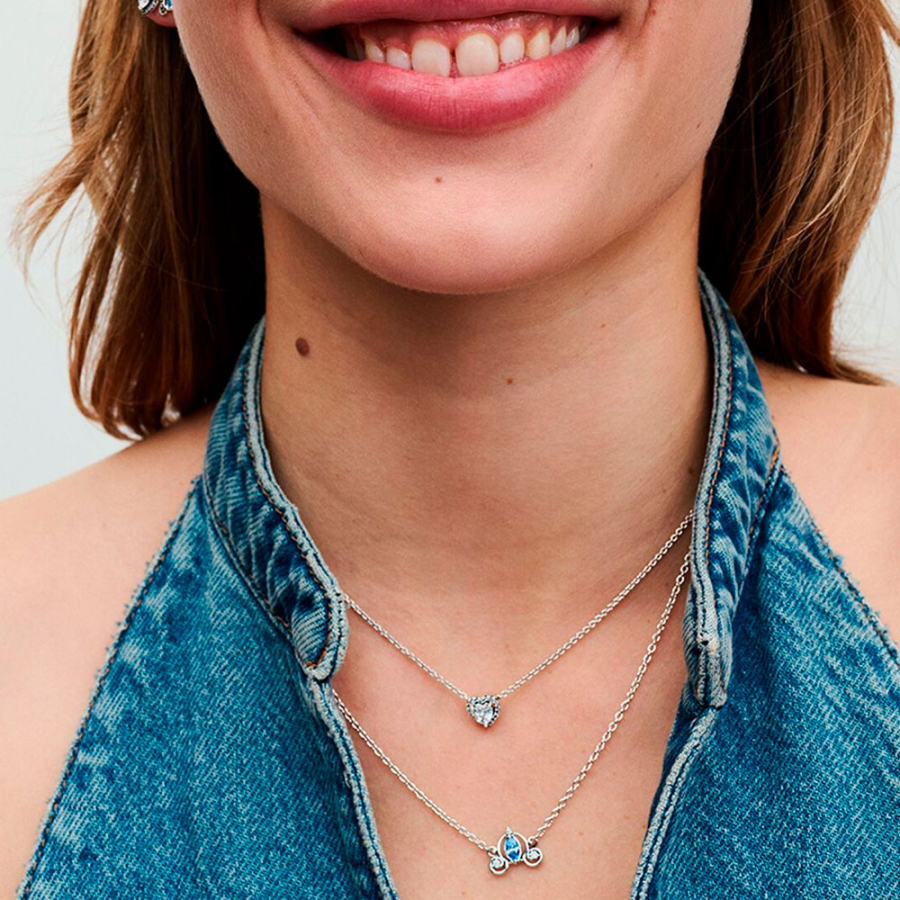 collier-carrosse-de-cendrillon-disney-393057c01