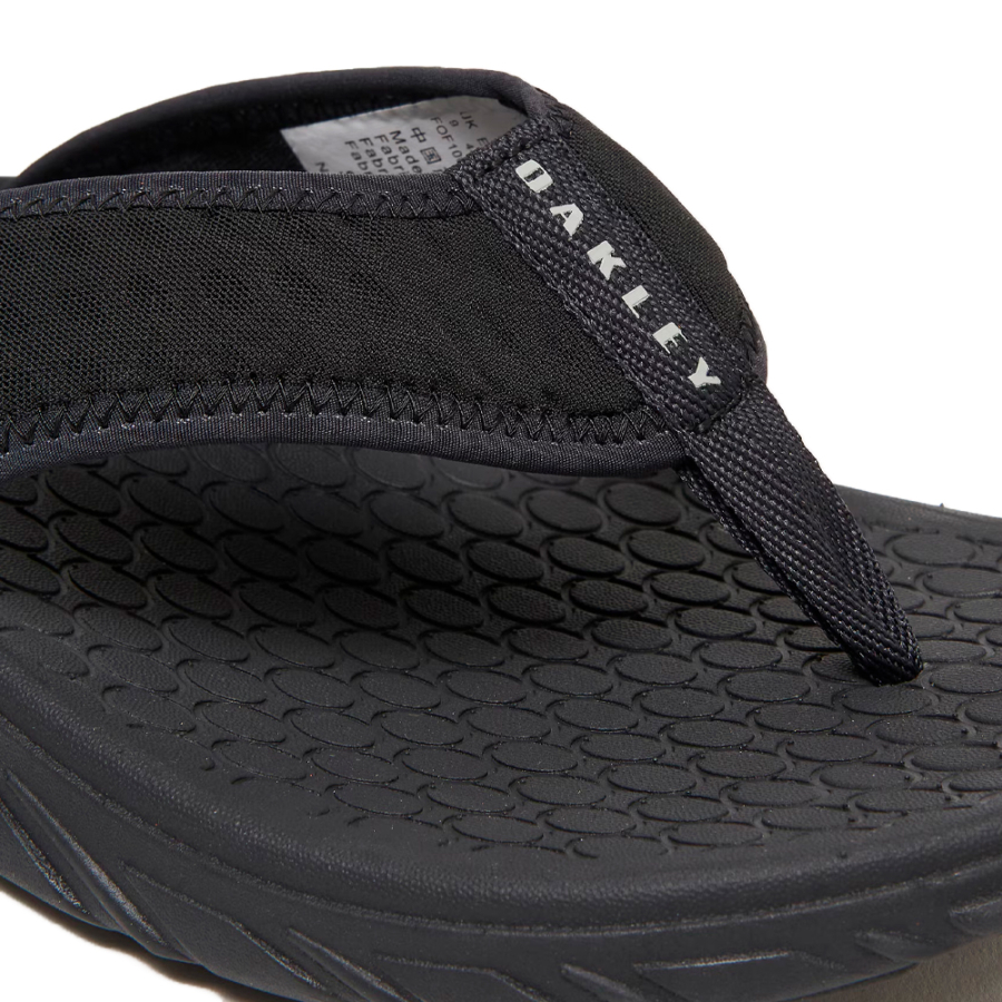 operative-flip-flop