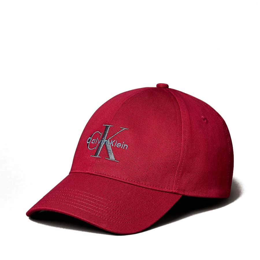 casquette-de-baseball-avec-logo-monogramme-brode casquette-de-baseball-avec-logo-monogramme-brode