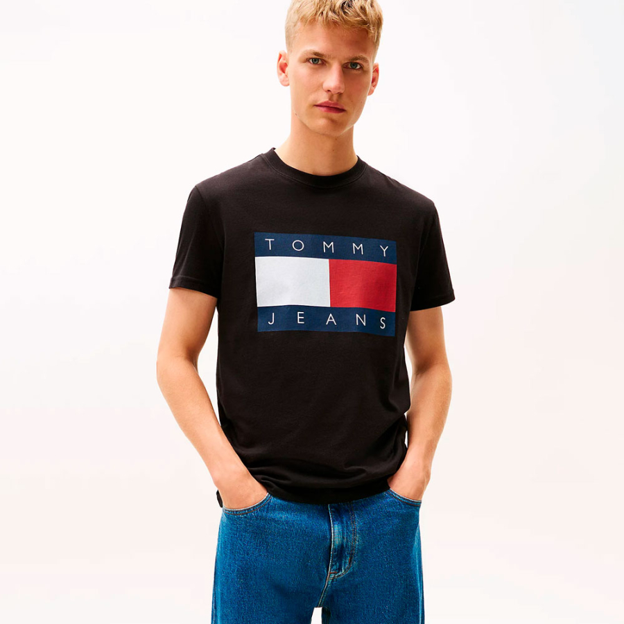 camiseta-de-cuello-redondo-con-parche camiseta-de-cuello-redondo-con-parche