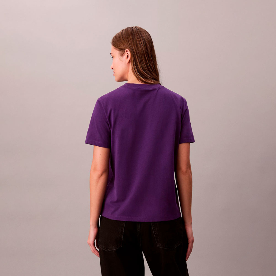 t-shirt-mit-monogramm-logo t-shirt-mit-monogramm-logo