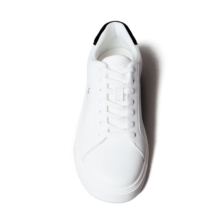 sneakers-in-pelle-con-logo-distintivo sneakers-in-pelle-con-logo-distintivo