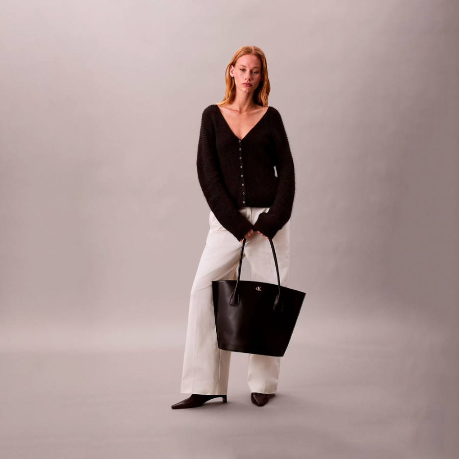 borsa-tote-con-logo-monogramma-in-metallo borsa-tote-con-logo-monogramma-in-metallo