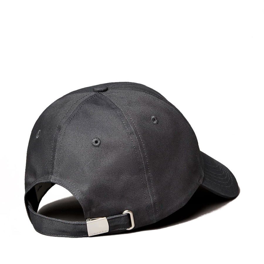 gorra-de-beisbol-con-logo-monograma-bordado gorra-de-beisbol-con-logo-monograma-bordado